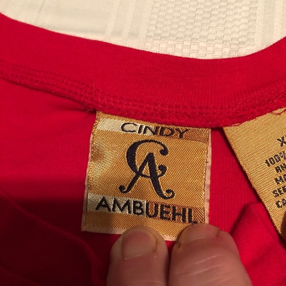 Cindy Ambuehl 100% cotton red cardigan. - Picture 4 of 6